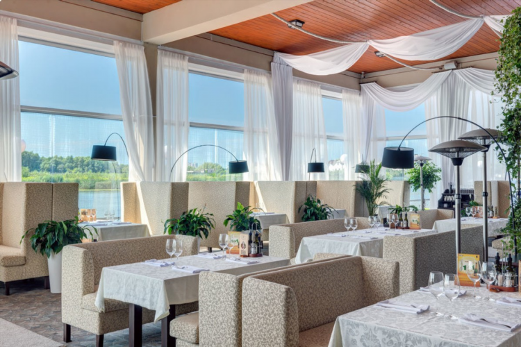 Riverside country club калининград